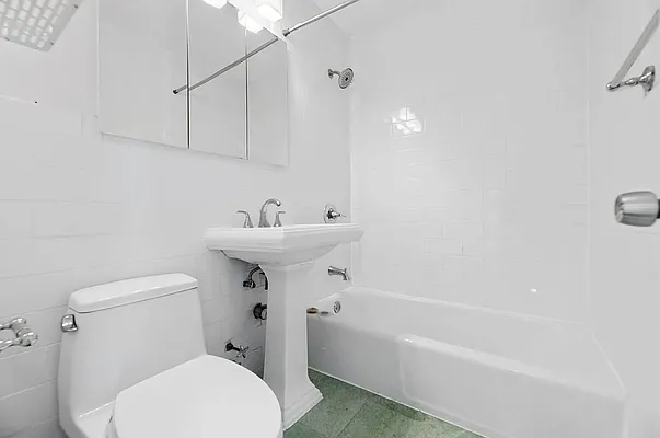 Rented by REAL New York | media 11