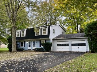 3 Allandale Dr, Rochester, NY 14624