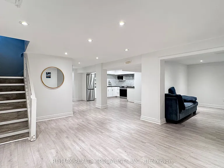 131 Searle Ave #BASEMENT — Photo 5