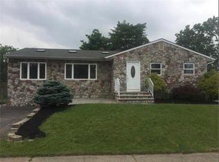 56 Rieder Rd, Edison, NJ 08817