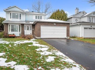 268 McEachern Cres, Ottawa, ON K1E 3K5