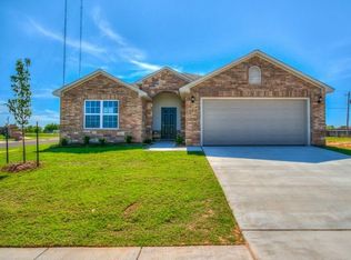 2025 Oak Valley Way, Mustang, OK 73064