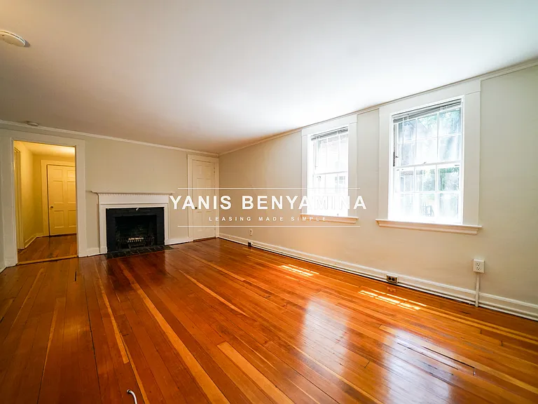 38 Gibson St #3 — Photo 1