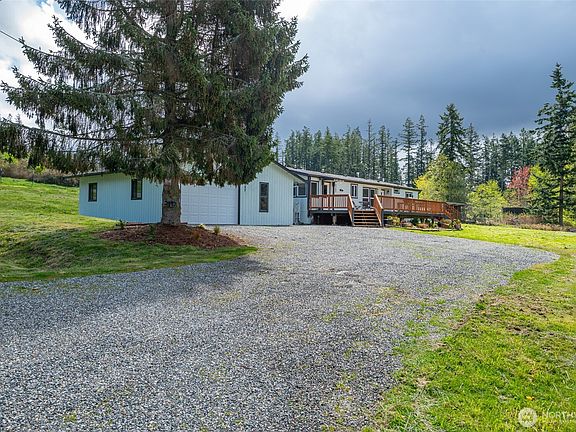 2nd image of 2192 Nautilus Road