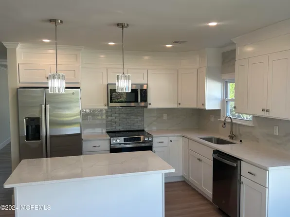 60 Bonaire Drive, Berkeley, NJ 08721
