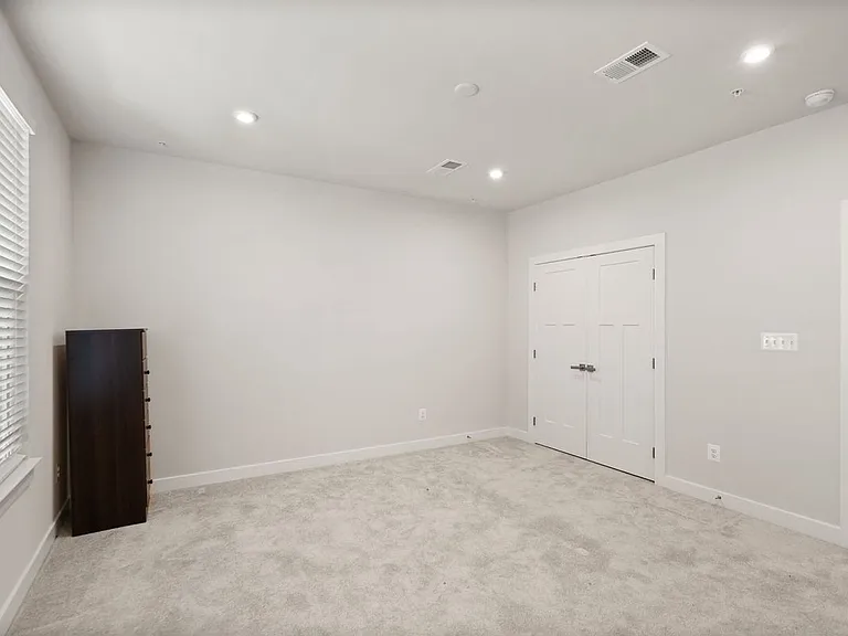 42564 Invergordon Ter — Photo 21
