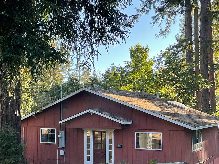 2140 Coffee Ln #B — Photo 11