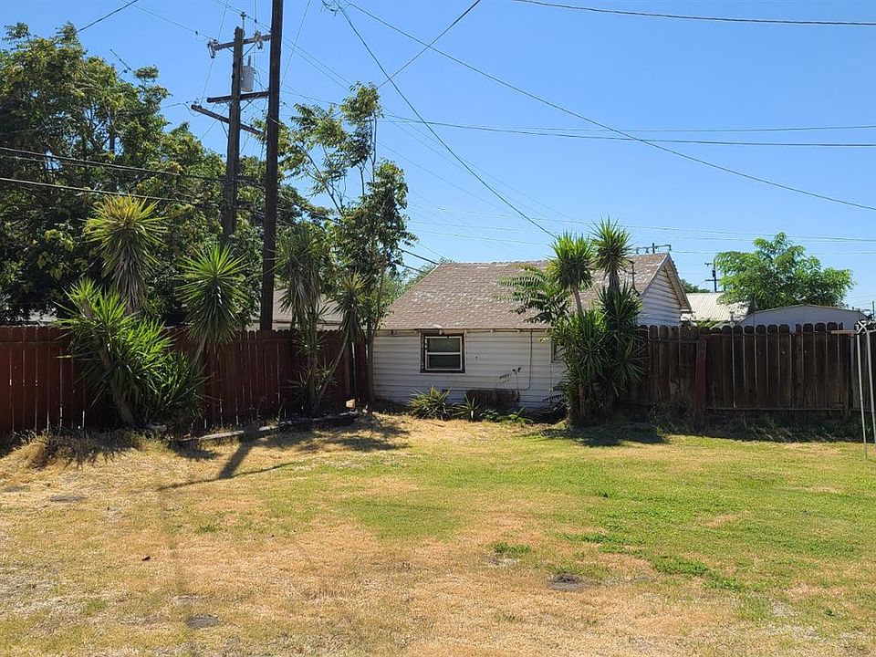 2nd image of 808 W Yosemite Ave