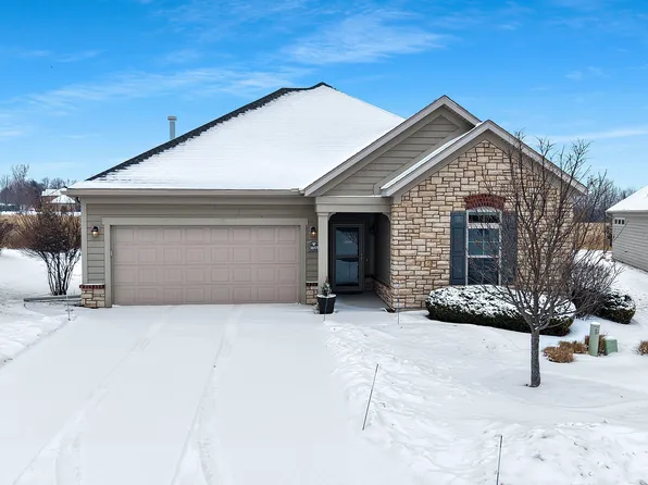 3655 Woods Edge Way, De Pere, WI 54115