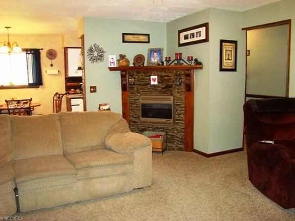 3rd image of 1024 Wellfleet Dr