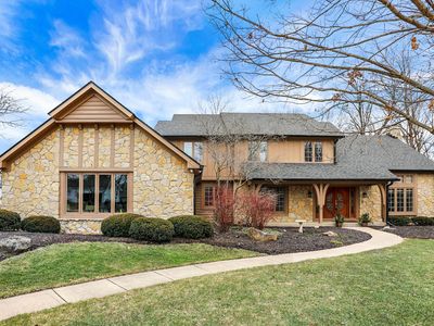 105 S Maxwell Ct, Zionsville, IN, 46077