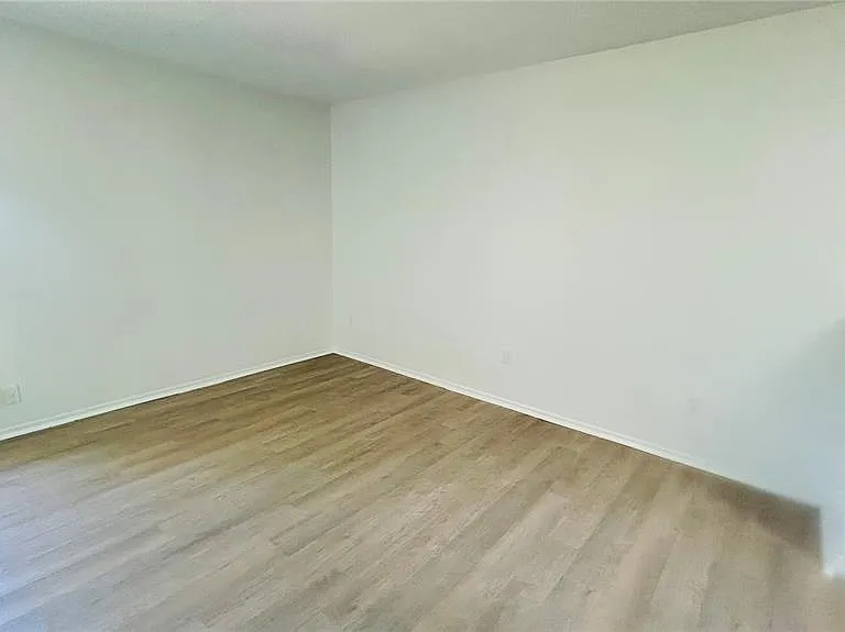 12121 Augusta Woods Cir — Photo 11