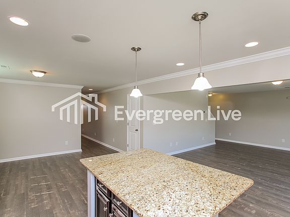4th image of 417 Riglaw Cir