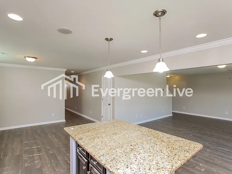 417 Riglaw Cir — Photo 4