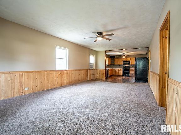 5th image of 1402 Trout Ave