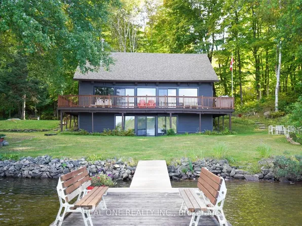 1 Muskoka Estates Rd, Muskoka Lakes, ON P0B 1J0
