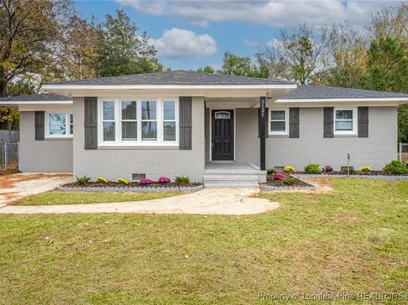 2121 Biltmore Dr, Fayetteville, NC 28304
