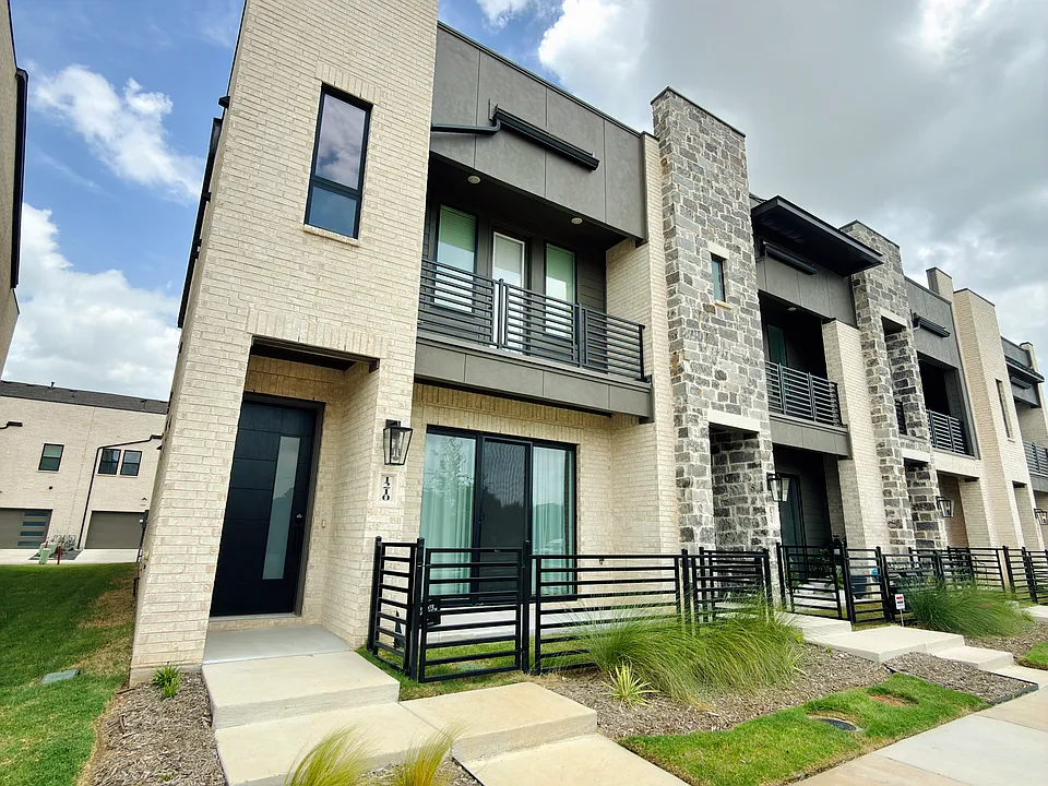 1210 Daybreak Dr