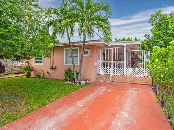 565 NW 97th St, Miami, FL 33150