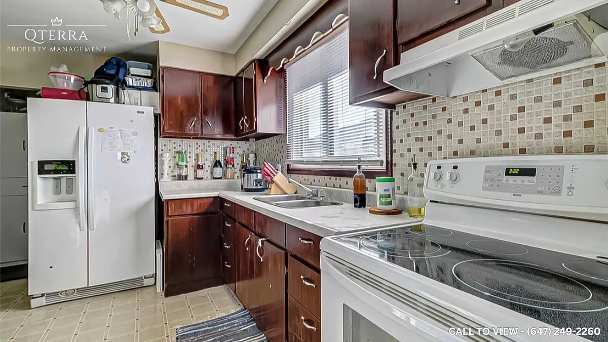 Building Photo - 585 Montcalm Ave #1