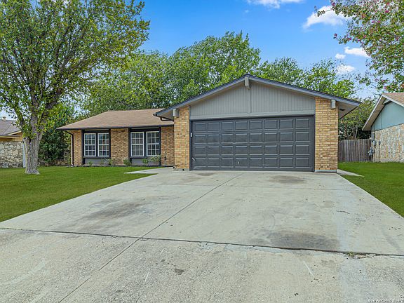2nd image of 1127 Longmont