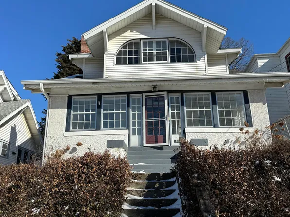 1406 S Main St, Burlington, IA 52601