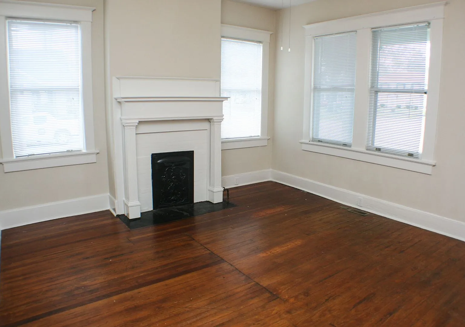 266 Broad Street - Zulueta — Photo 4