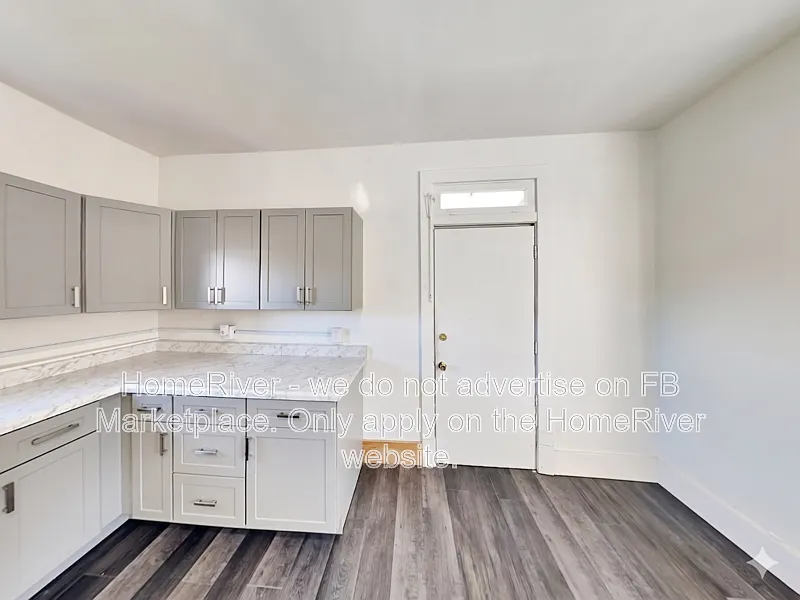 2 bed, 1.0 bath, 2547 sqft, $795 — Photo 2