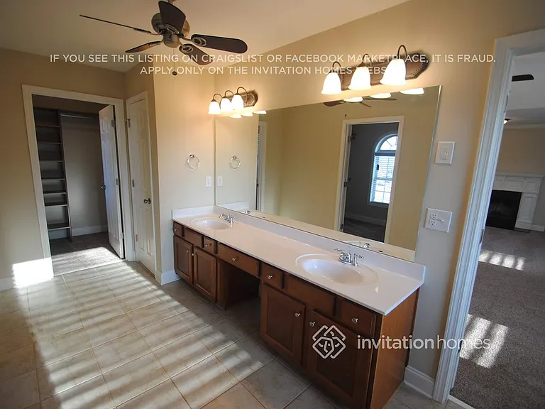 3555 Autumn Brooke Ct — Photo 16