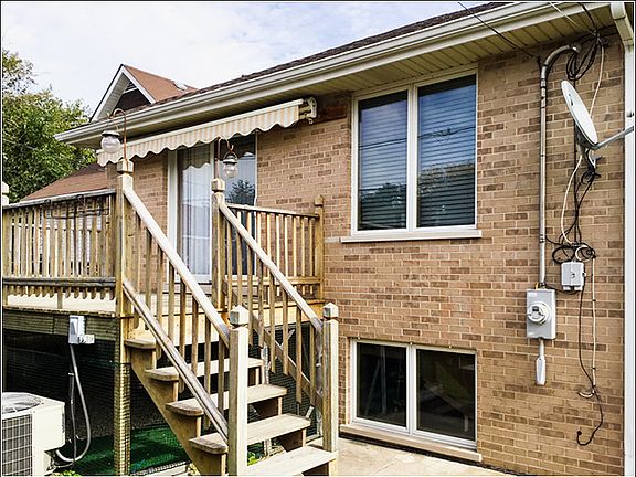 3rd image of 5514 N Nordica Ave