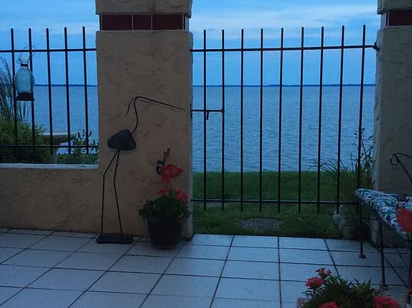 24D Queen Elizabeth Ct #D, Chester, MD 21619