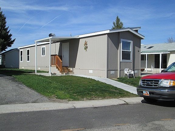 Darling Manufactured Home!