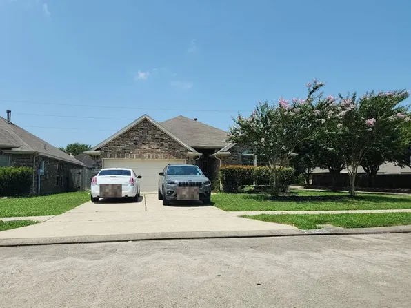 3802 Elderberry Dr, Dickinson, TX 77539
