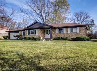 6417 Rustic Ridge Trl, Grand Blanc, MI 48439