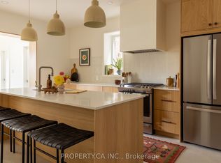 197 Roxton Rd, Toronto, ON M6J2Y4