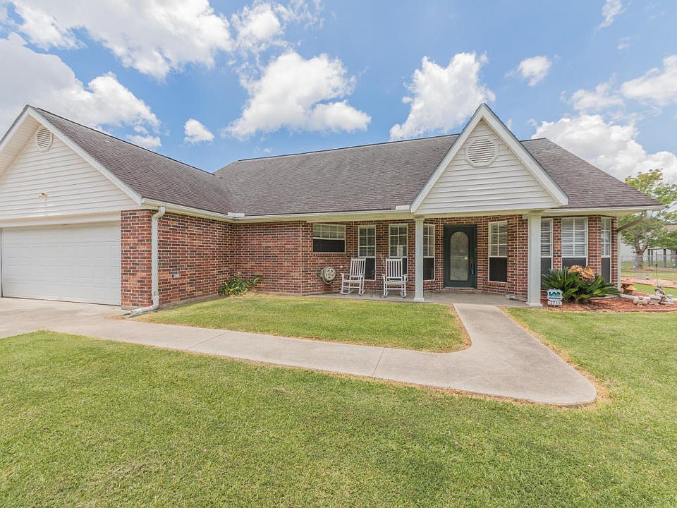 1st image of 2711 Blue Haven Dr