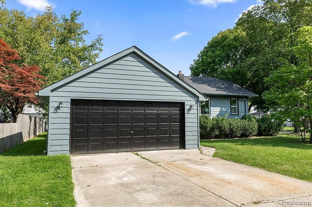 910 Nakota Rd, Clawson, MI 48017 MLS 20230073015 Zillow