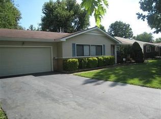 834 E Edgewood St, Springfield, MO 65807