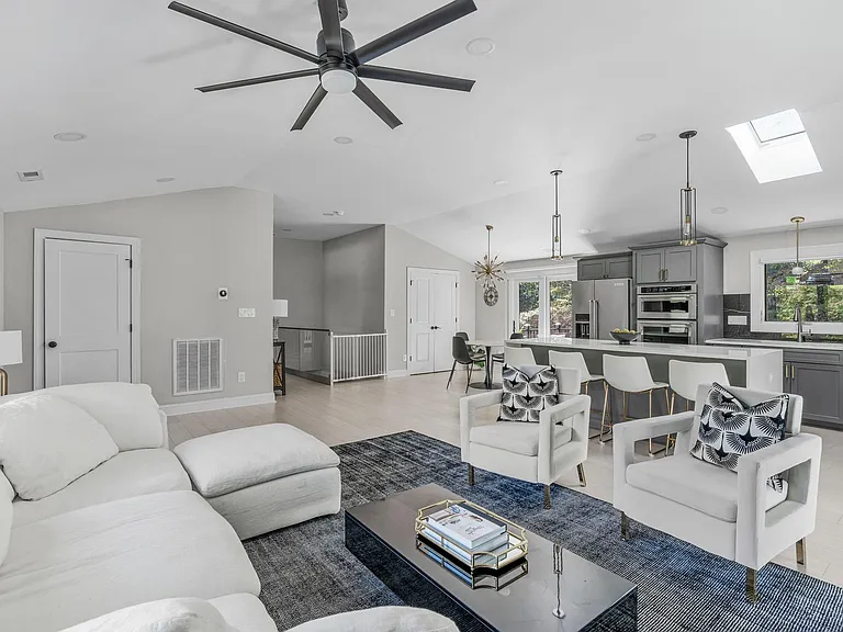 3513 Brook Dr — Photo 10