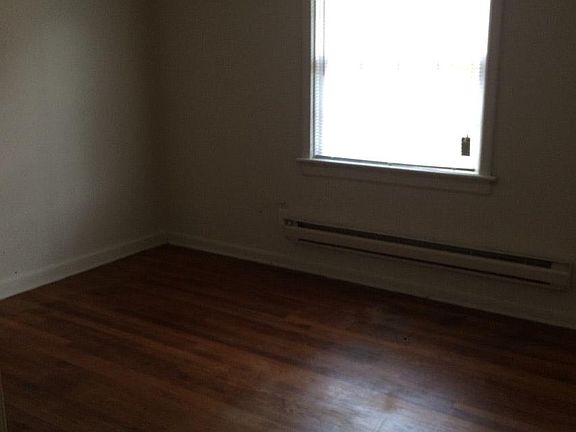 3rd image of 1602 Magnolia St APT 1