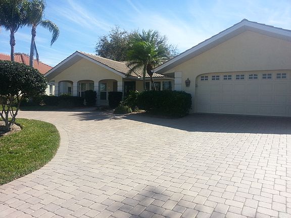 oversized 2 car garage