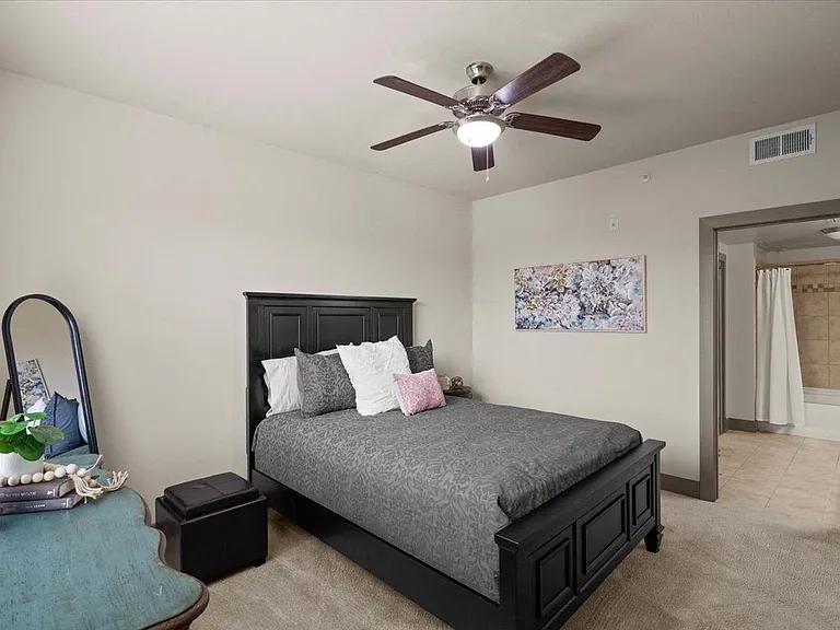 2436 S Valley Pkwy — Photo 10