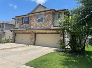 6513 Stoney Creek Dr, Pasadena, TX 77503