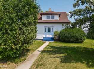 24 Lake St, Ray, ND 58849