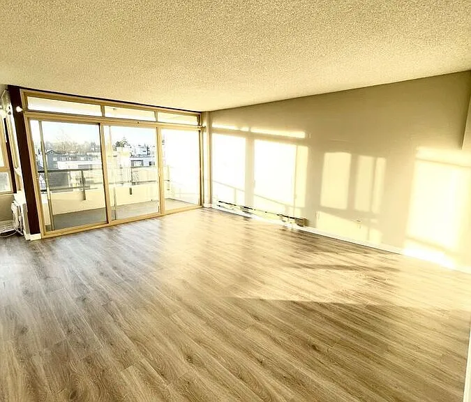 5200 University Way NE #402 — Photo 6