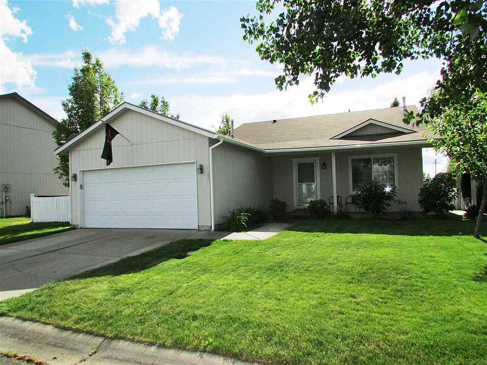1st image of 1909 N Harmony Ln