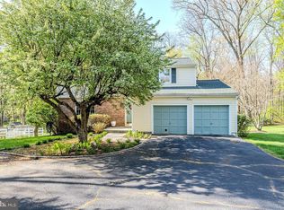 1838 Clovermeadow Dr, Vienna, VA 22182