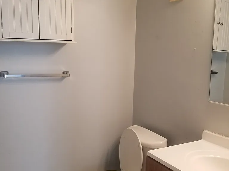 5 W Lee St #R51 — Photo 3