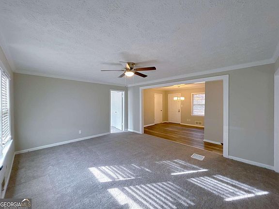 4th image of 523 Vineyard Rd