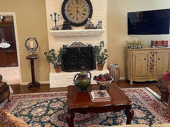 4th image of 7407 Ashland Dr